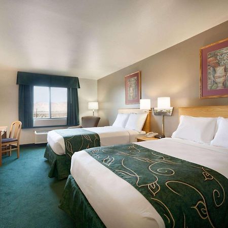 Travelodge By Wyndham Yermo Extérieur photo