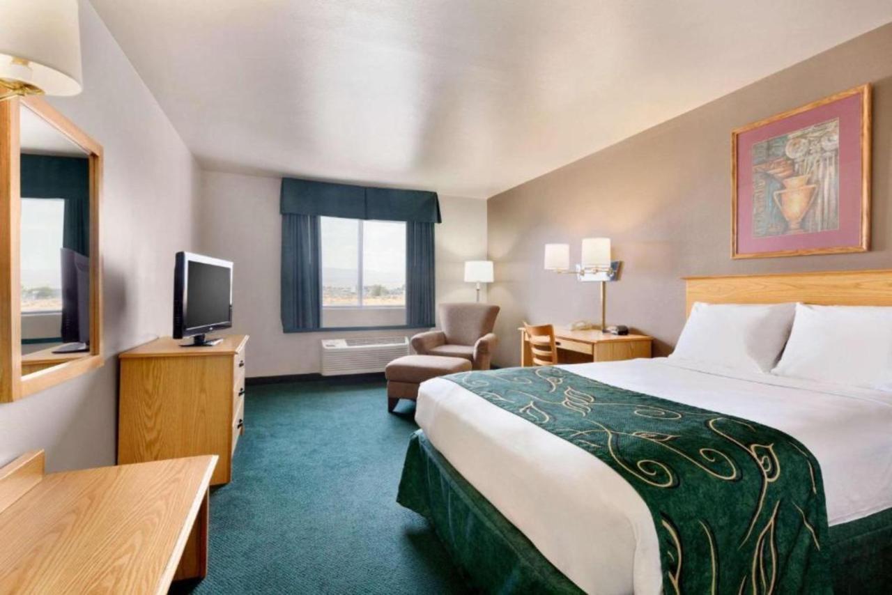 Travelodge By Wyndham Yermo Extérieur photo