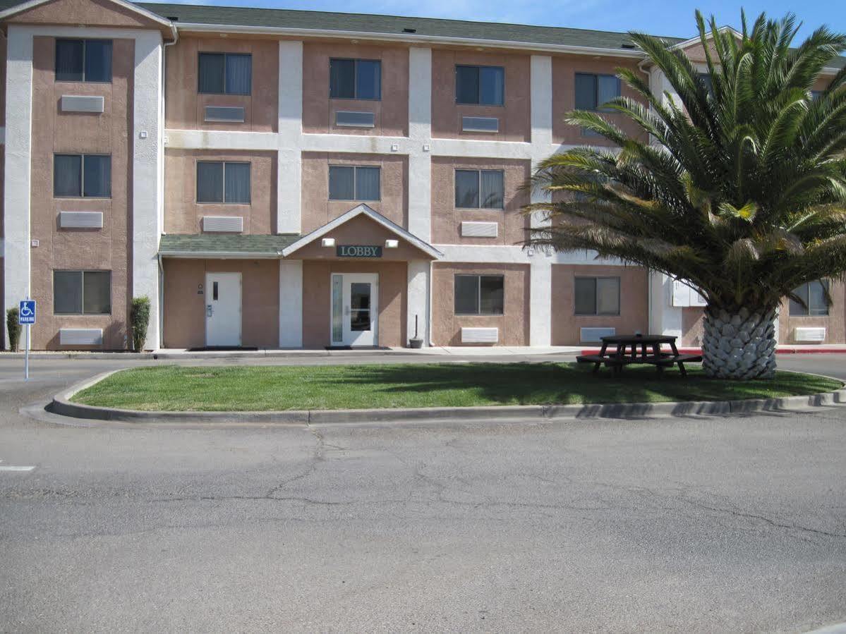 Travelodge By Wyndham Yermo Extérieur photo